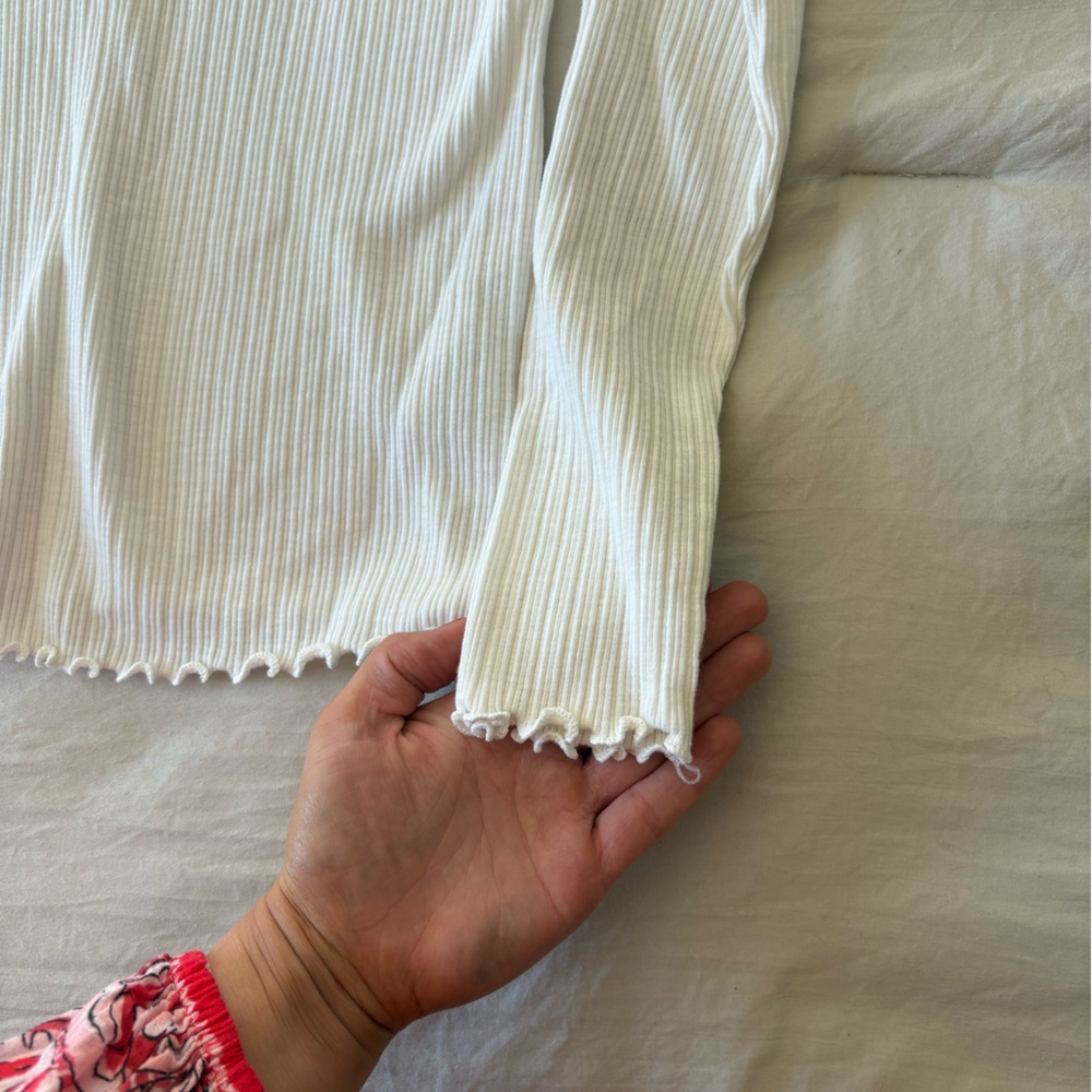 White Ribbed Button-Up Top - Picture 3 of 4